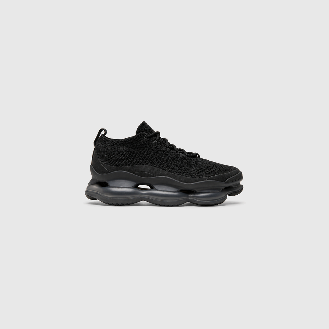 Shoes AM Scorpion FK Triple Black