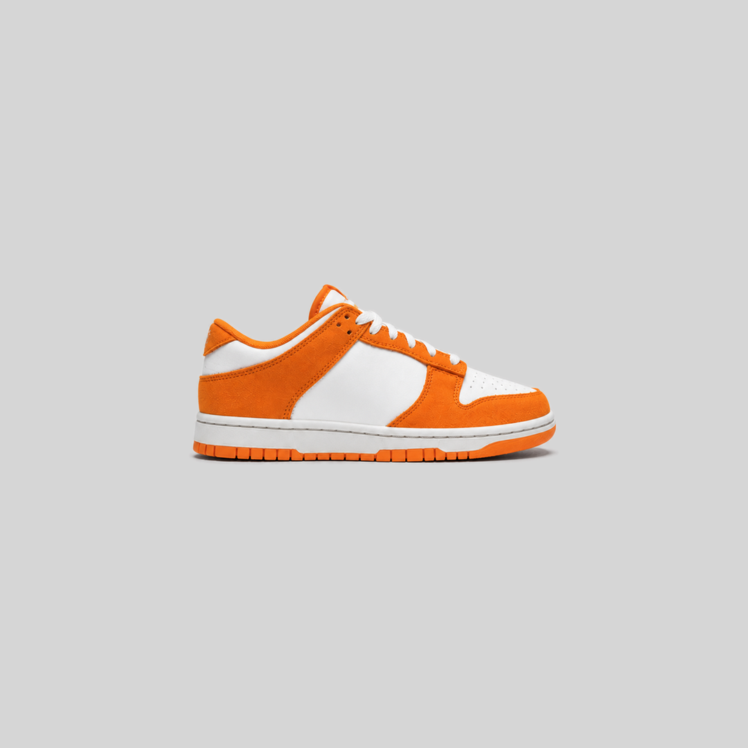 Shoes Dunk Low AS Safari Swoosh Kumquat