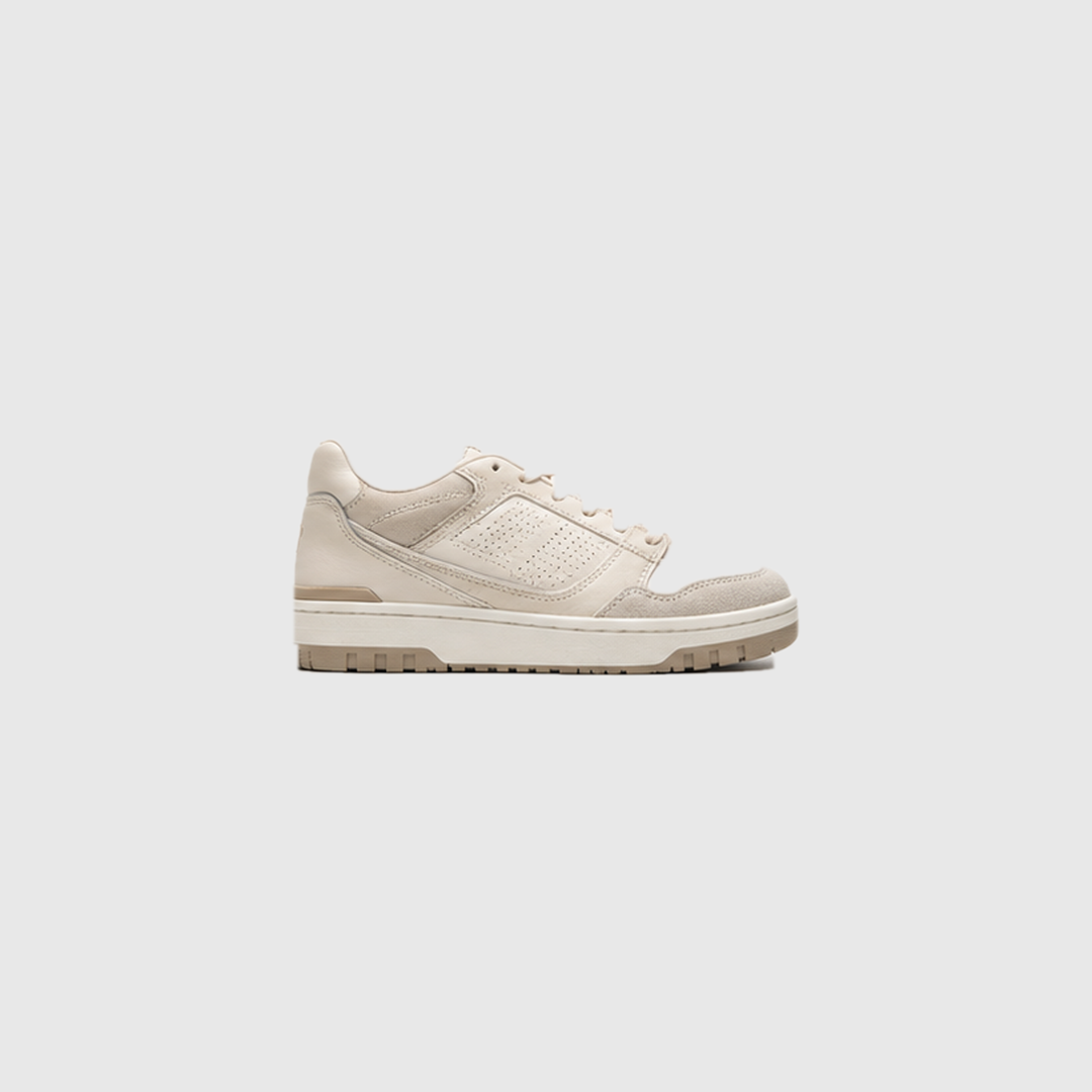 Shoes 550 Beige