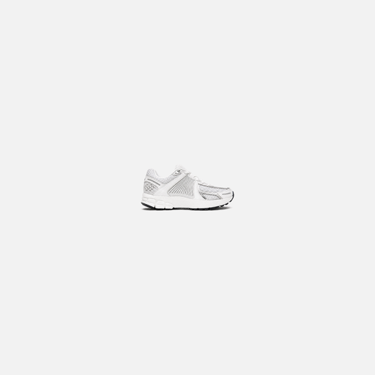 Shoes Zoom Vomero 5 Photon Dust Metallic